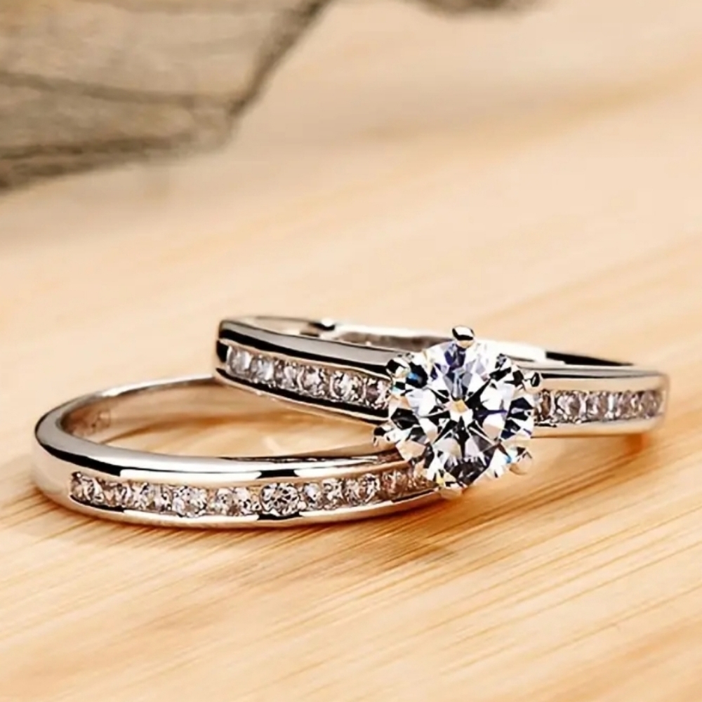 Classic Six Claw Inlaid Zircon 925 Silver Plated Engagement Ring 2 pc Se…